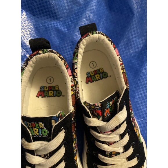 Super Mario Brothers Boys Lace Up Shoe,Nintendo, Sz‎ 1 all over Mario print - Picture 7 of 16